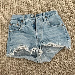 levi’s 501 denim shorts